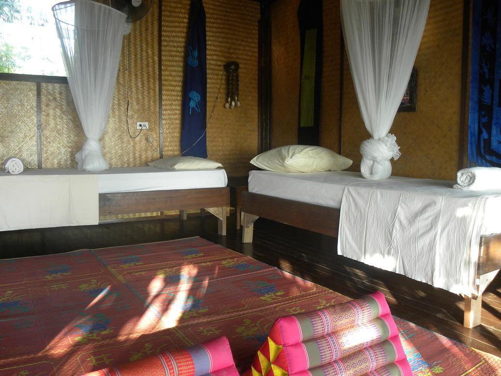 Blue Tribes Garden Beach Resort Koh Lipe Esterno foto